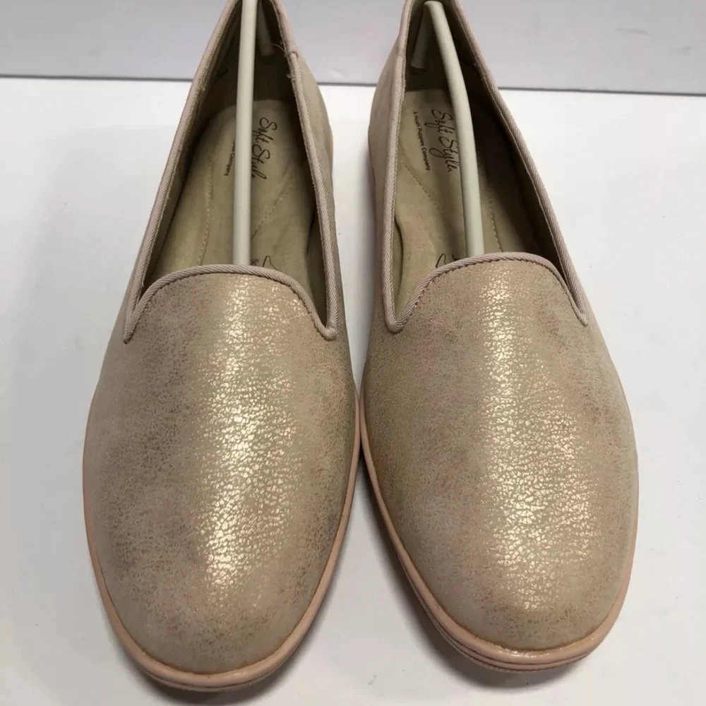 Soft Style Women’s Faline, Rose Slip-On Loafers, Size 9 M.